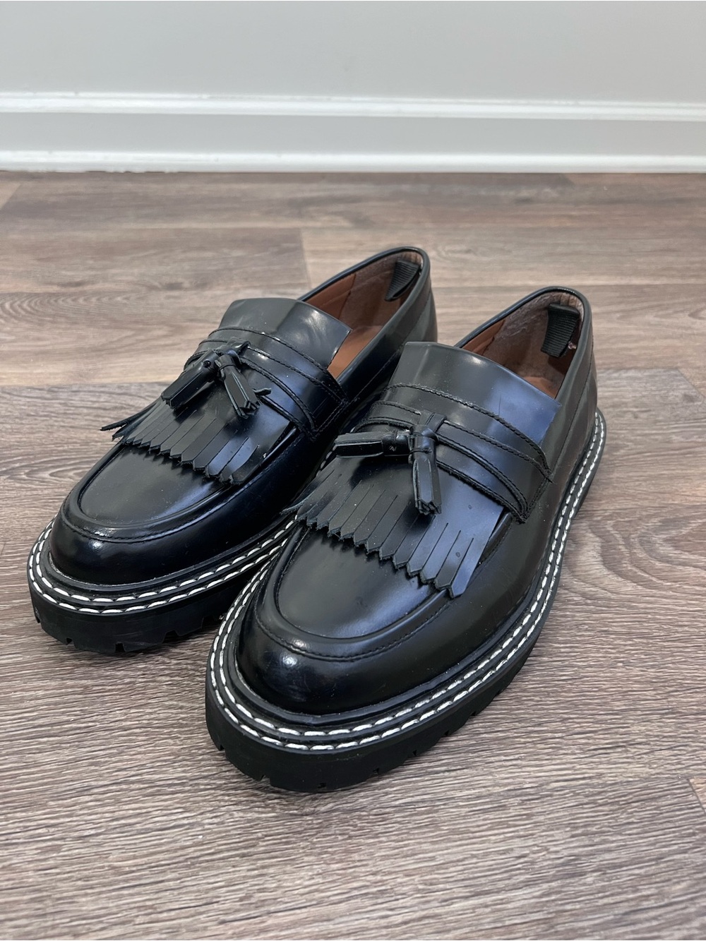 Black Tassel Kiltie Lug Sole Loafers/A499